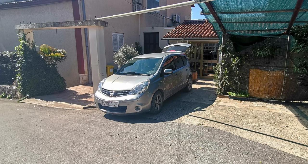 Apartments And Room Pergola Rovinj Exterior foto