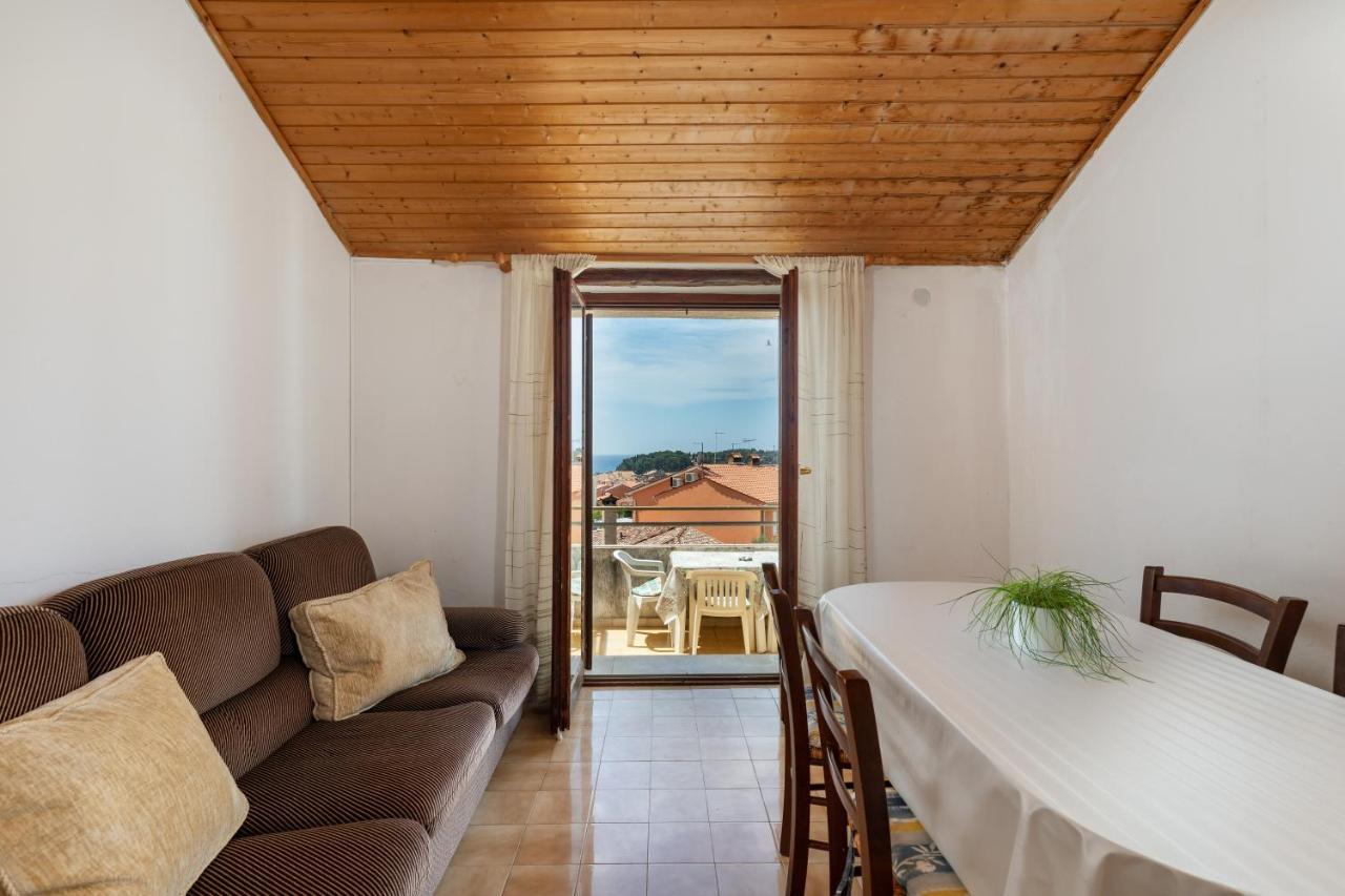 Apartments And Room Pergola Rovinj Exterior foto